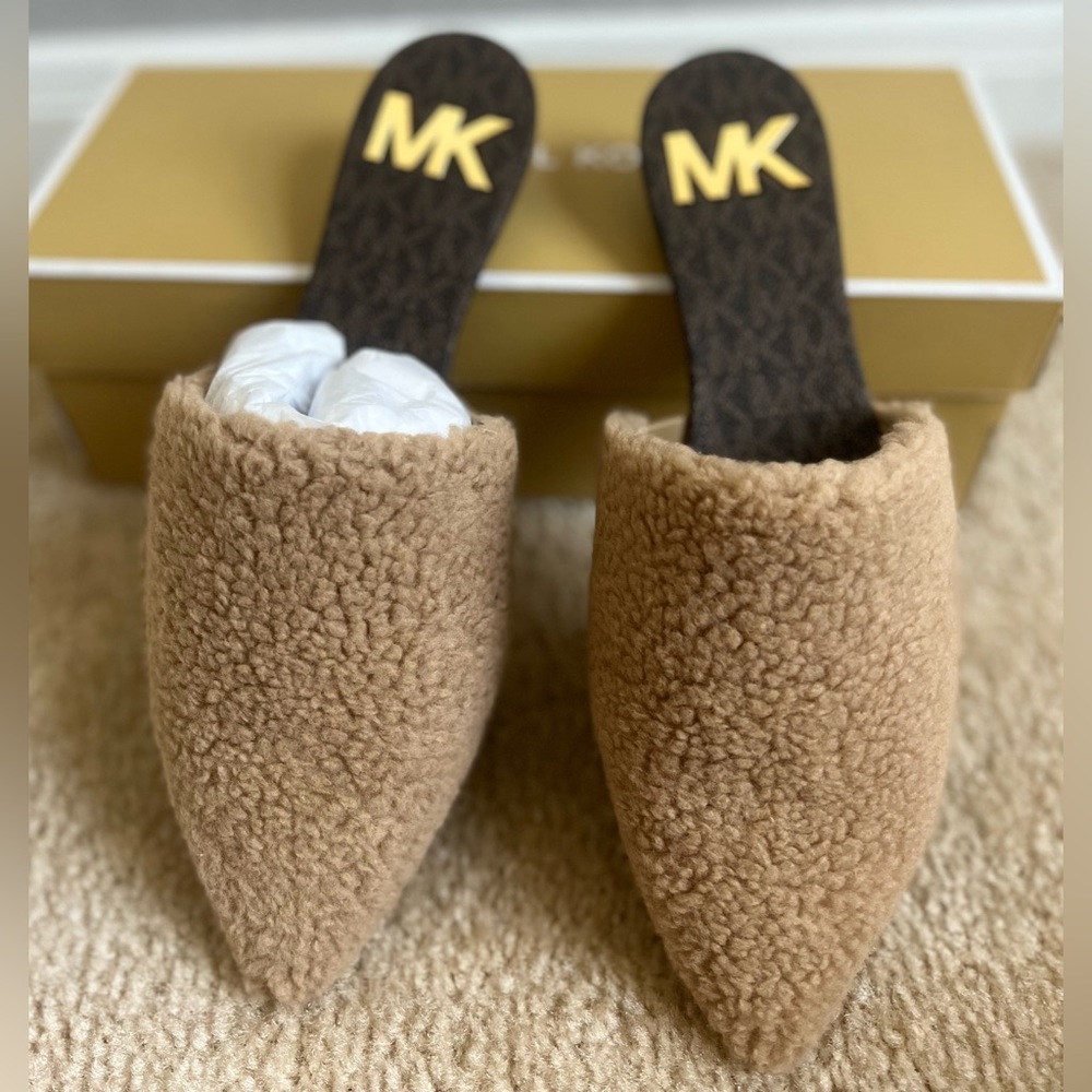 MICHAEL KORS Renee Flex Slide Pointed Toe Flat Mules Camel Fur Leather Size 7.5